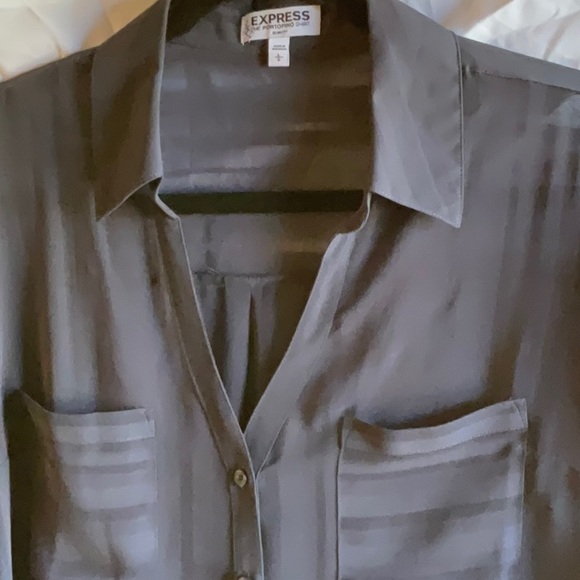 Express Portofino Slim-Fit Dark Gray Sheer Blouse, Size Large - Picture 4 of 9